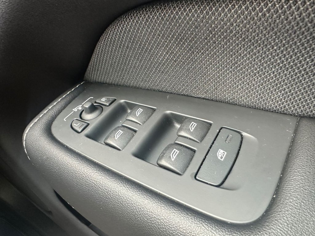 Used Volvo XC60 2021 for sale - 76038770: Photo 11