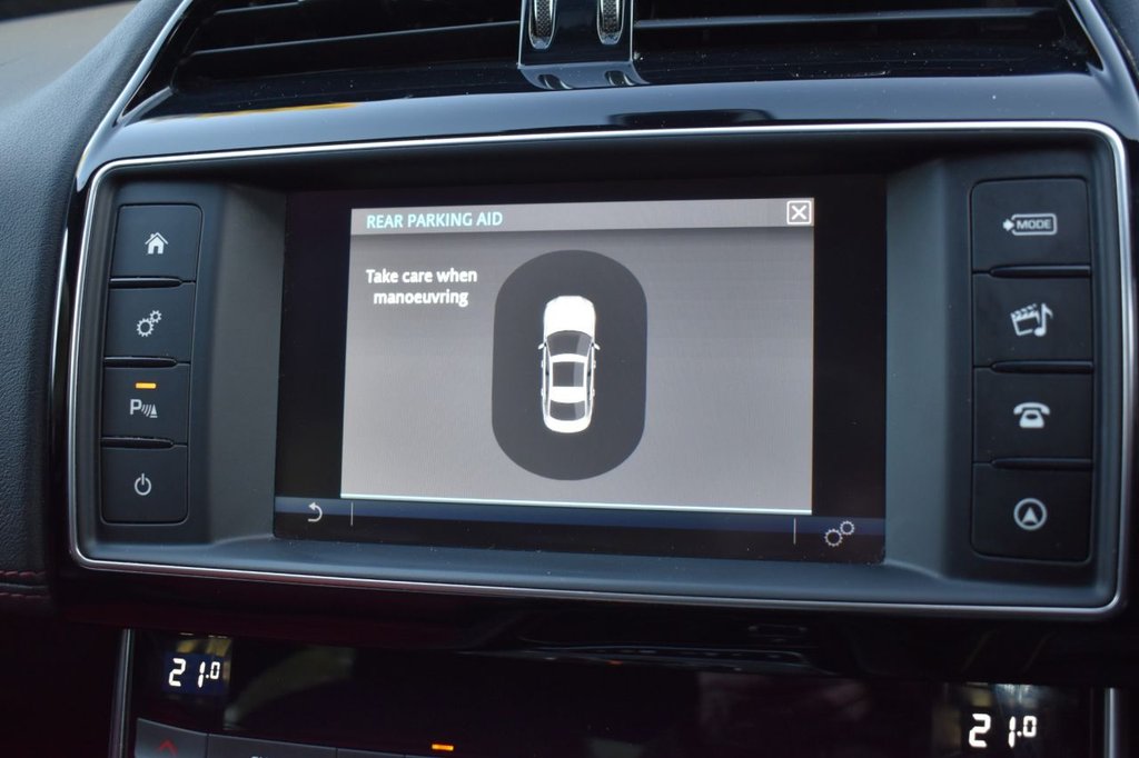 Used Jaguar XE 2015 for sale - 76840795: Photo 11