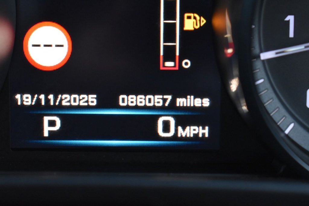 Used Jaguar XE 2015 for sale - 76840795: Photo 19