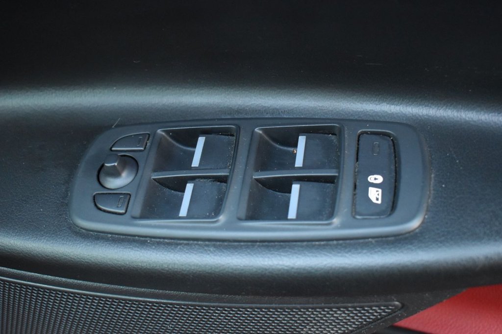 Used Jaguar XE 2015 for sale - 76840795: Photo 22