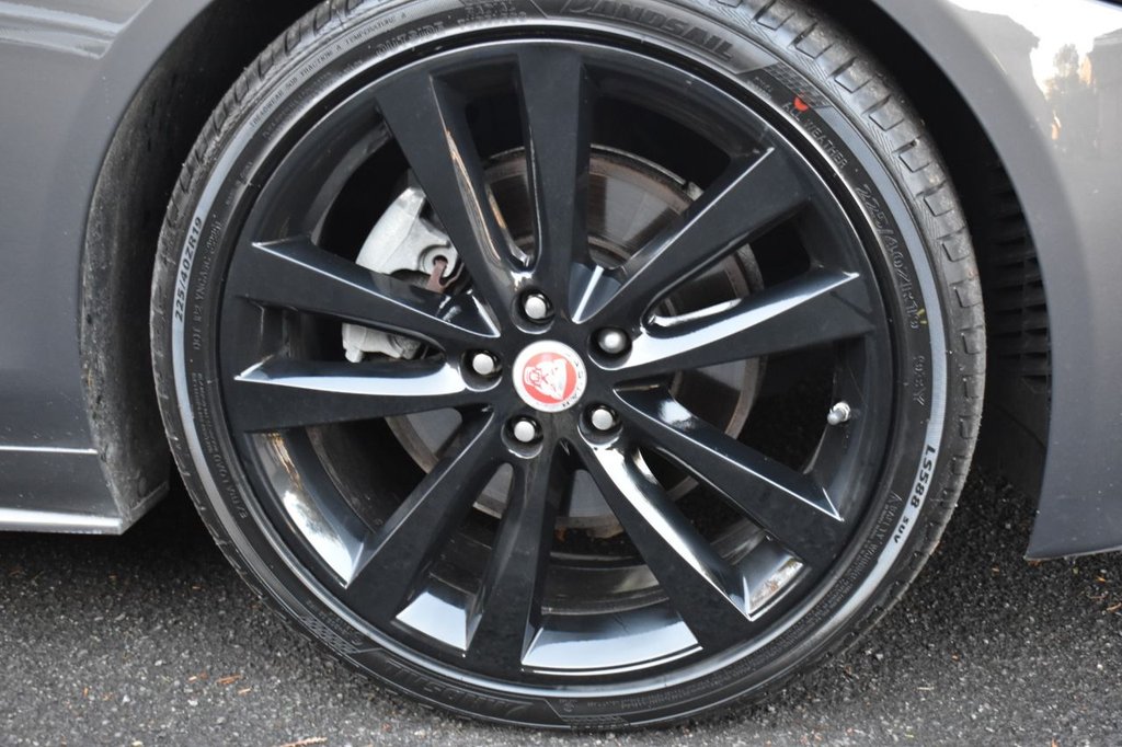 Used Jaguar XE 2015 for sale - 76840795: Photo 31