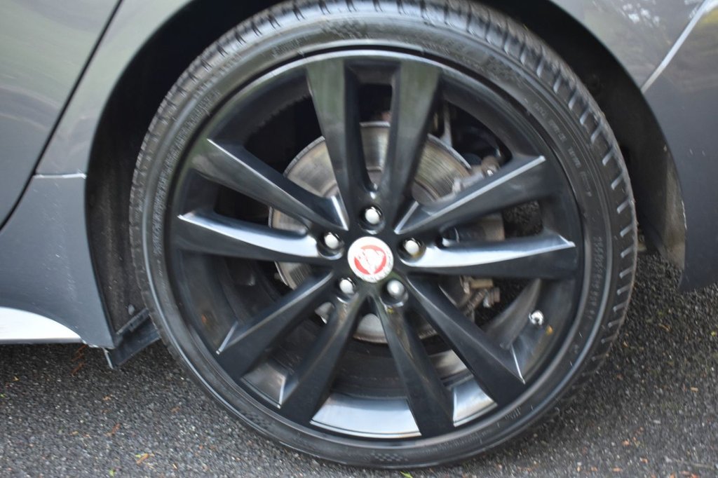 Used Jaguar XE 2015 for sale - 76840795: Photo 33