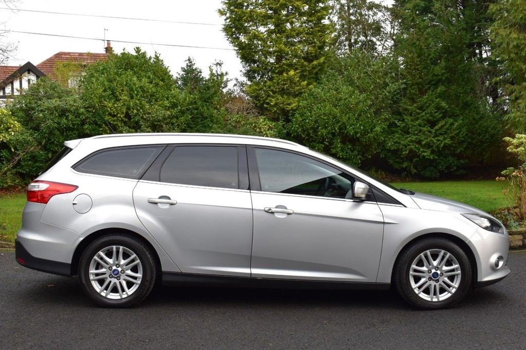 Used Ford Focus 2012 for sale - 76882989: Photo 2
