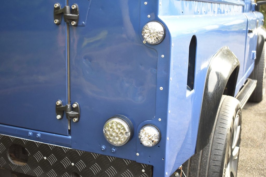 Used Land Rover Defender 2003 for sale - 76923426: Photo 10