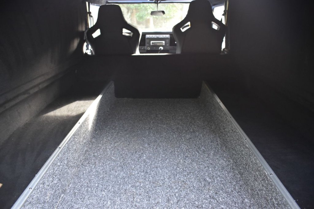 Used Land Rover Defender 2003 for sale - 76923426: Photo 12