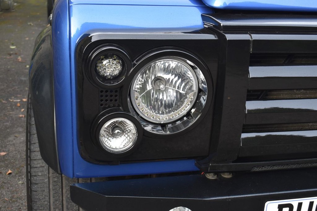 Used Land Rover Defender 2003 for sale - 76923426: Photo 21