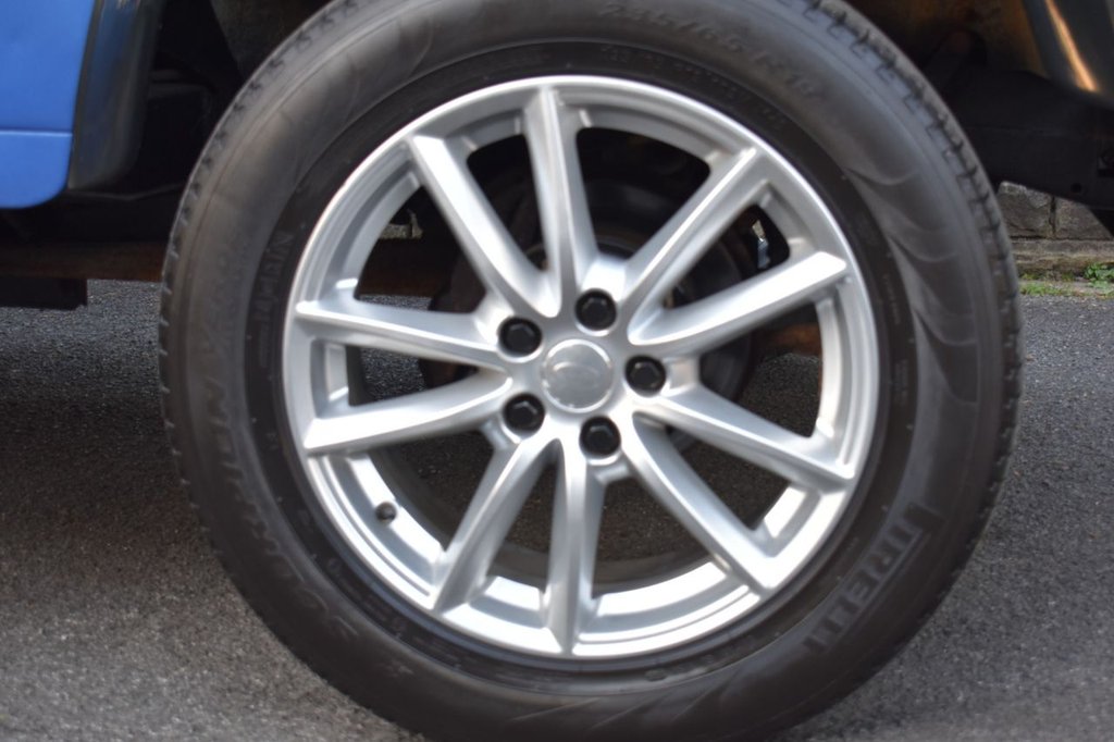 Used Land Rover Defender 2003 for sale - 76923426: Photo 25