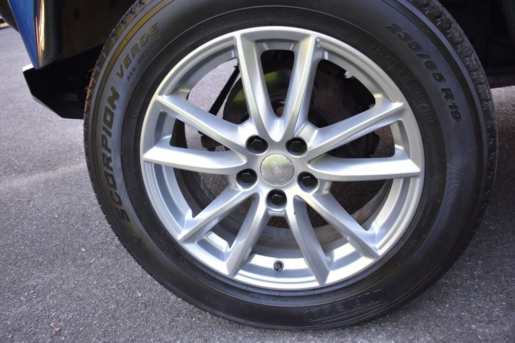 Used Land Rover Defender 2003 for sale - 76923426: Photo 28