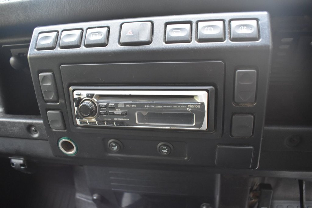 Used Land Rover Defender 2003 for sale - 76923426: Photo 8