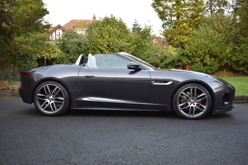 Used Jaguar F-Type 2019 for sale - 76923500: Photo 2