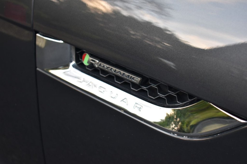 Used Jaguar F-Type 2019 for sale - 76923500: Photo 24