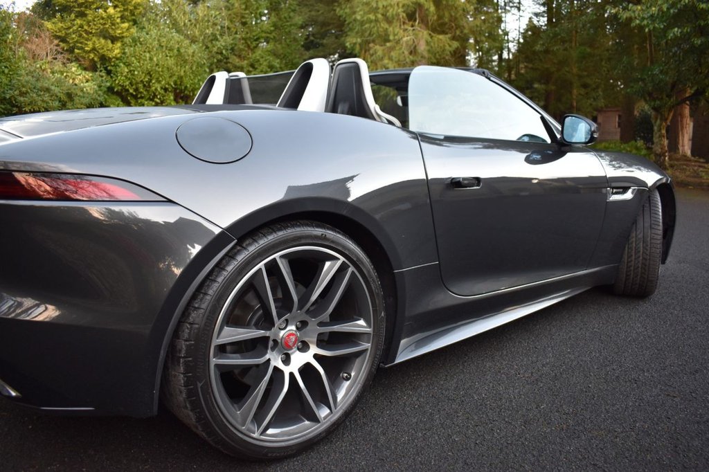 Used Jaguar F-Type 2019 for sale - 76923500: Photo 29