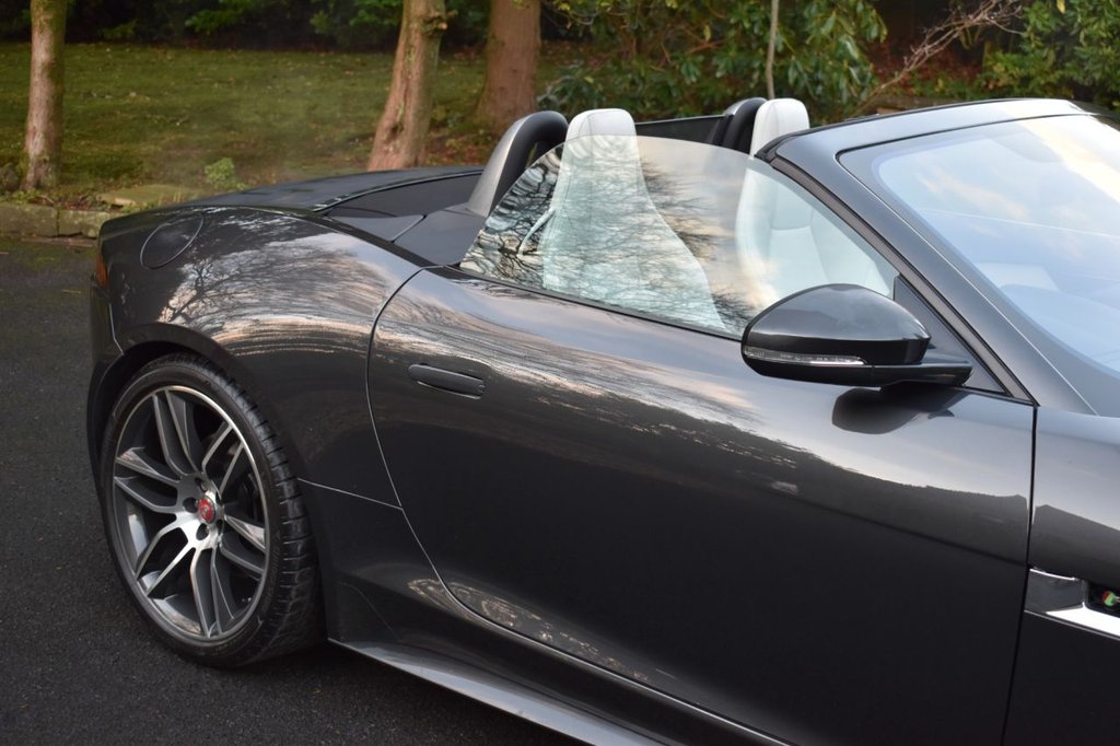 Used Jaguar F-Type 2019 for sale - 76923500: Photo 3