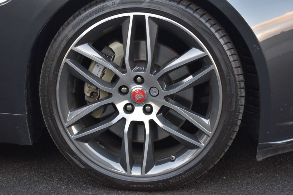 Used Jaguar F-Type 2019 for sale - 76923500: Photo 30