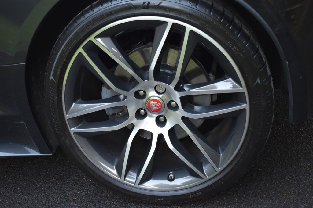 Used Jaguar F-Type 2019 for sale - 76923500: Photo 32