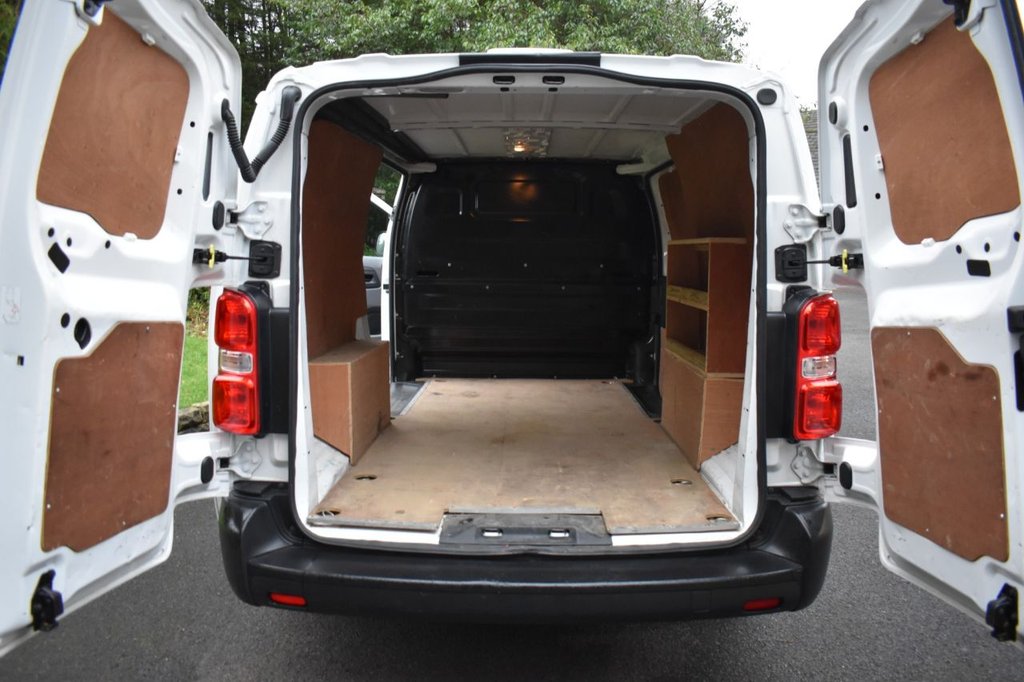 Used Vauxhall Vivaro 2022 for sale - 77037979: Photo 18