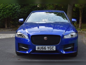 Used Jaguar XF 2016 for sale - 79538880: Photo