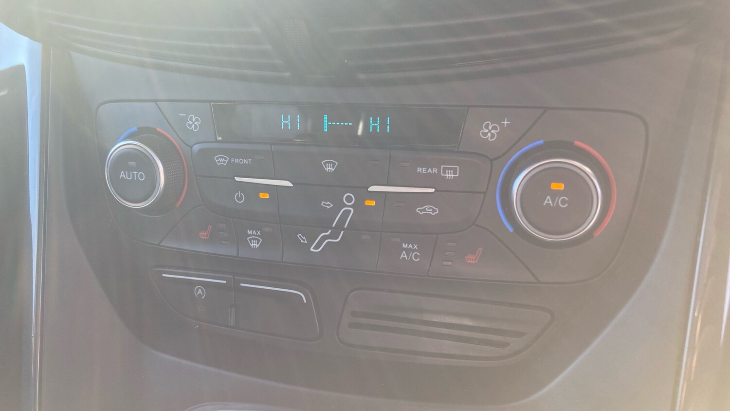 Used Ford Grand C-Max 2018 for sale - 77663350: Photo 33