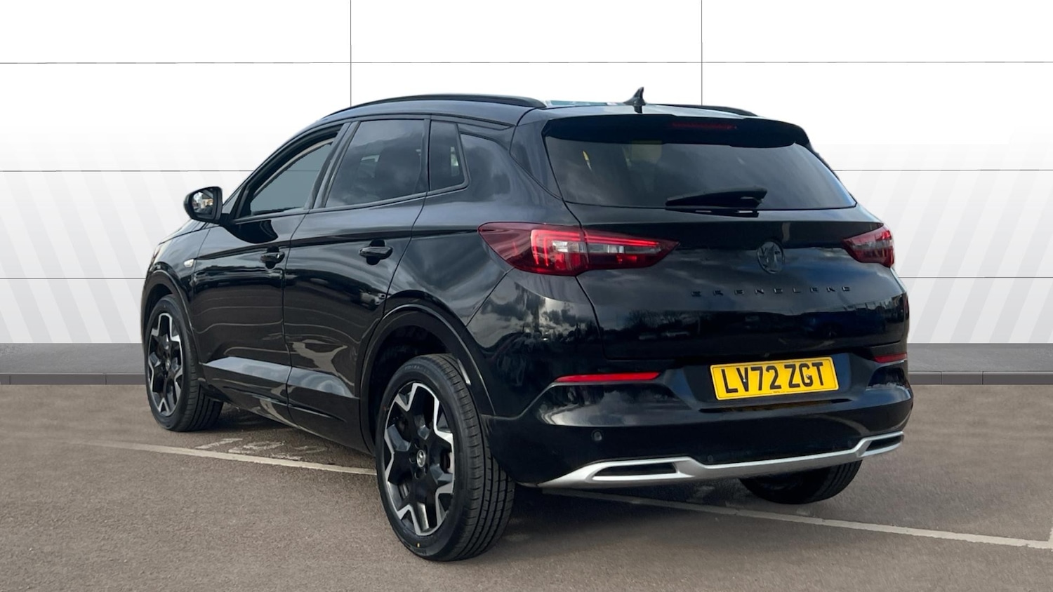 Used Vauxhall Grandland 2023 for sale - 78040176: Photo 2