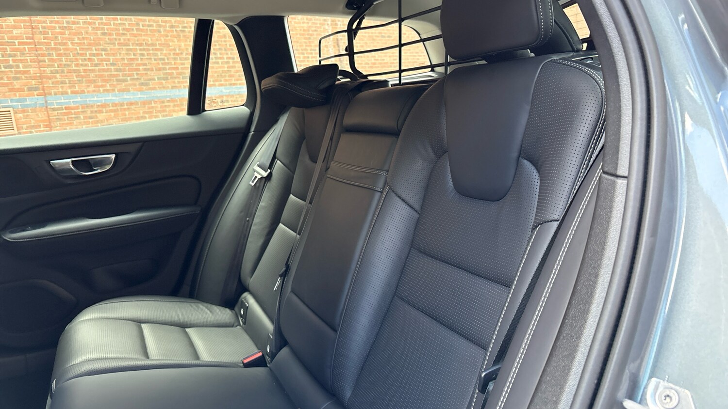 Used Volvo V60 2019 for sale - 76384893: Photo 10