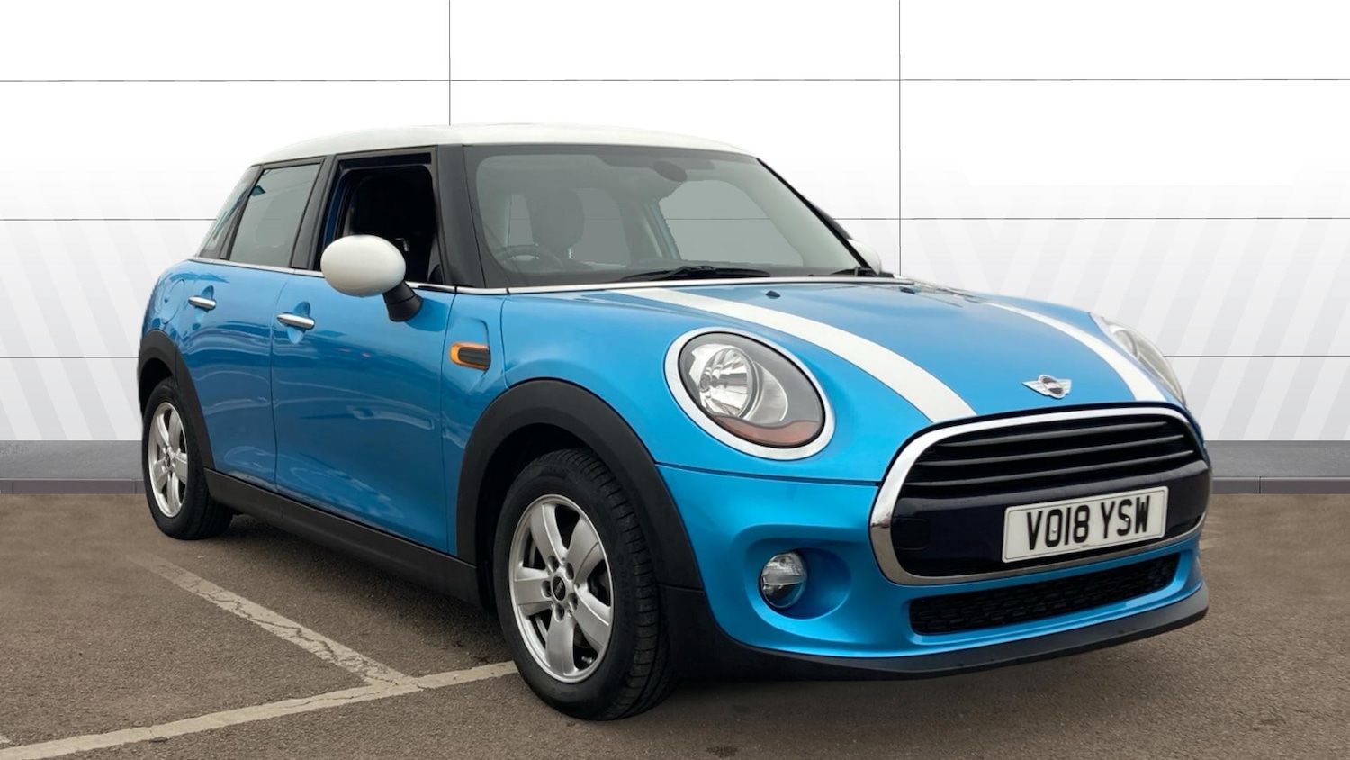 Used MINI Hatch 2018 for sale - 77796801: Photo 1