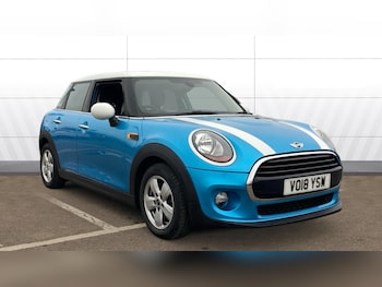 Used MINI Hatch 2018 for sale - 77796801: Photo