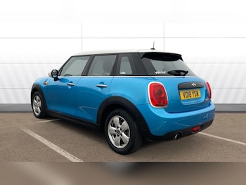 Used MINI Hatch 2018 for sale - 77796801: Photo