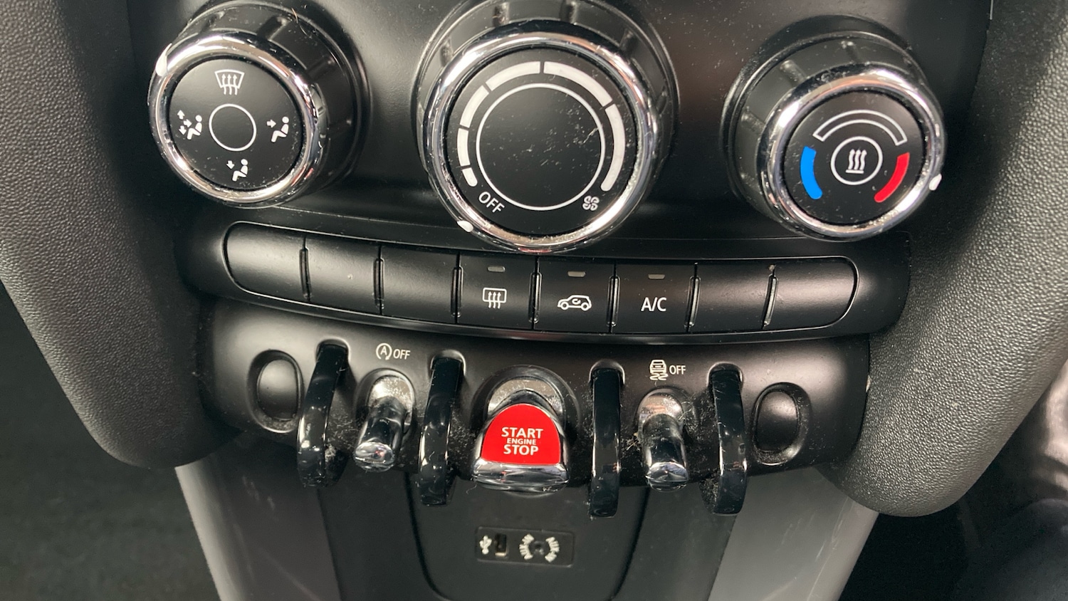 Used MINI Hatch 2018 for sale - 77796801: Photo 32