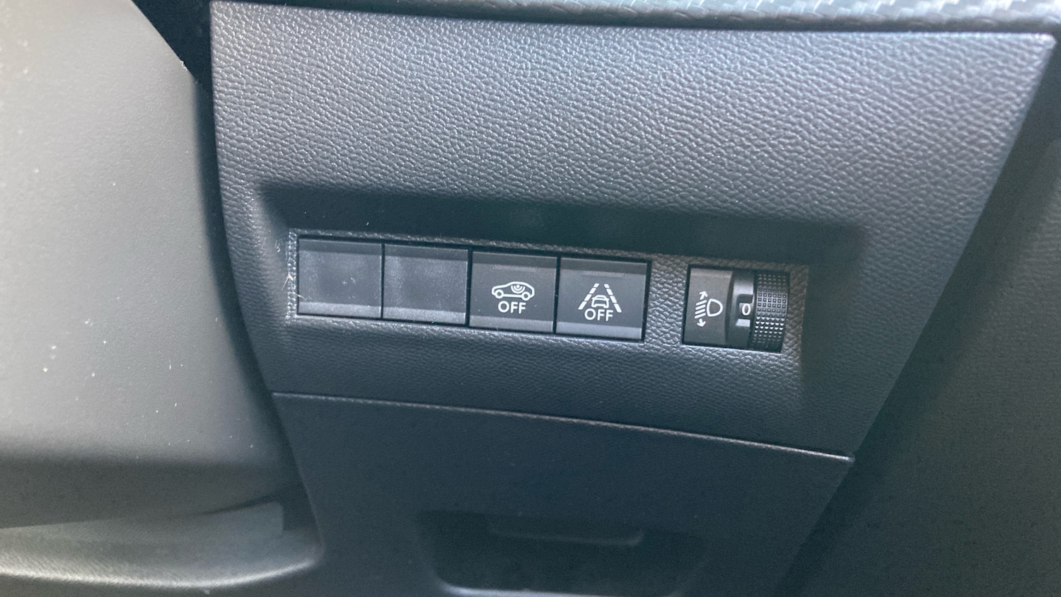 Used Peugeot 2008 2020 for sale - 76490319: Photo 24