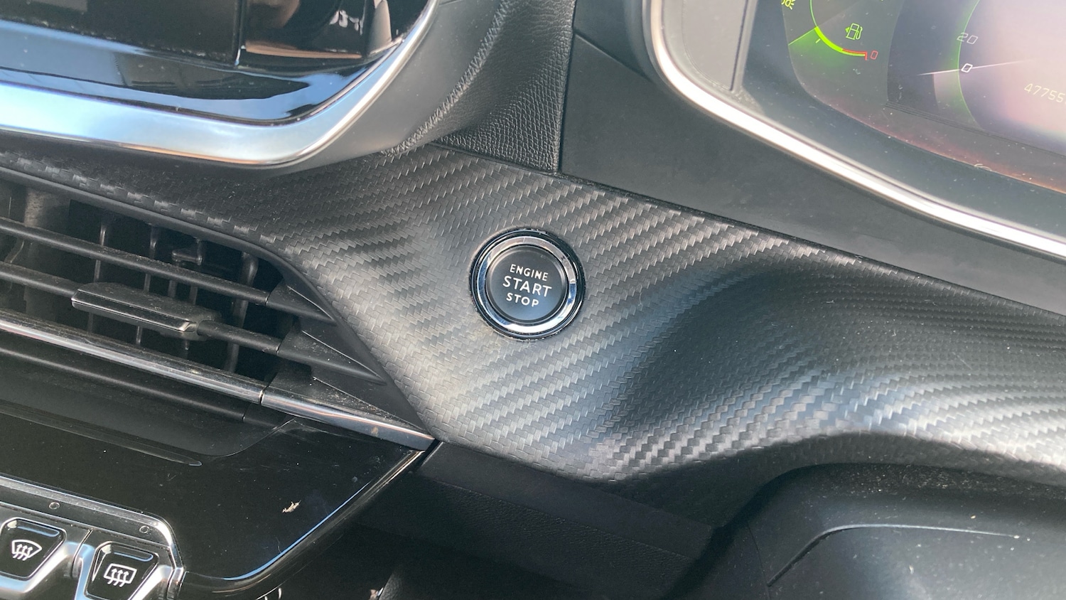 Used Peugeot 2008 2020 for sale - 76490319: Photo 27