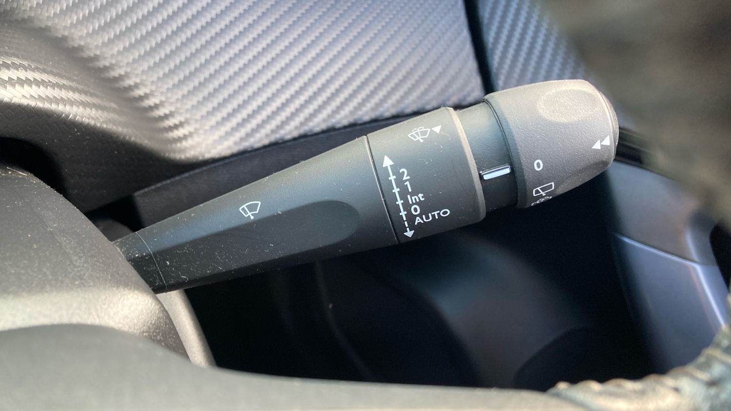 Used Peugeot 2008 2020 for sale - 76490319: Photo 28