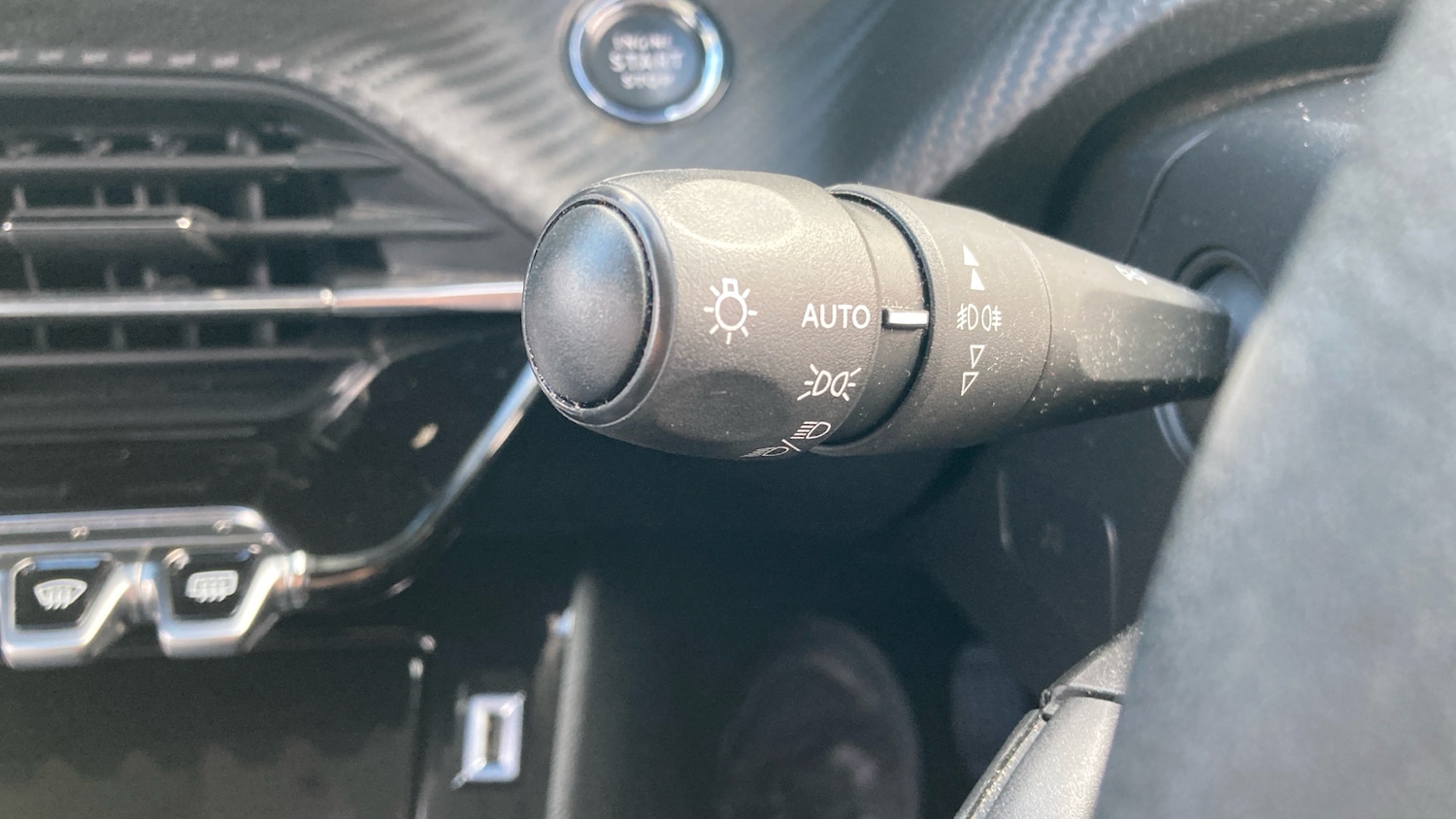 Used Peugeot 2008 2020 for sale - 76490319: Photo 29