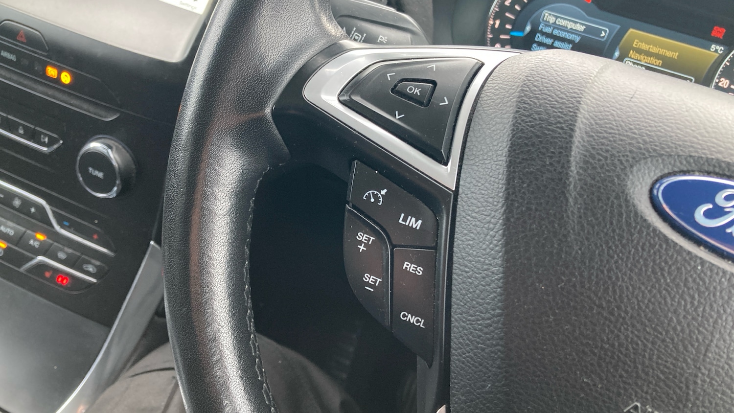 Used Ford Galaxy 2016 for sale - 77151859: Photo 29