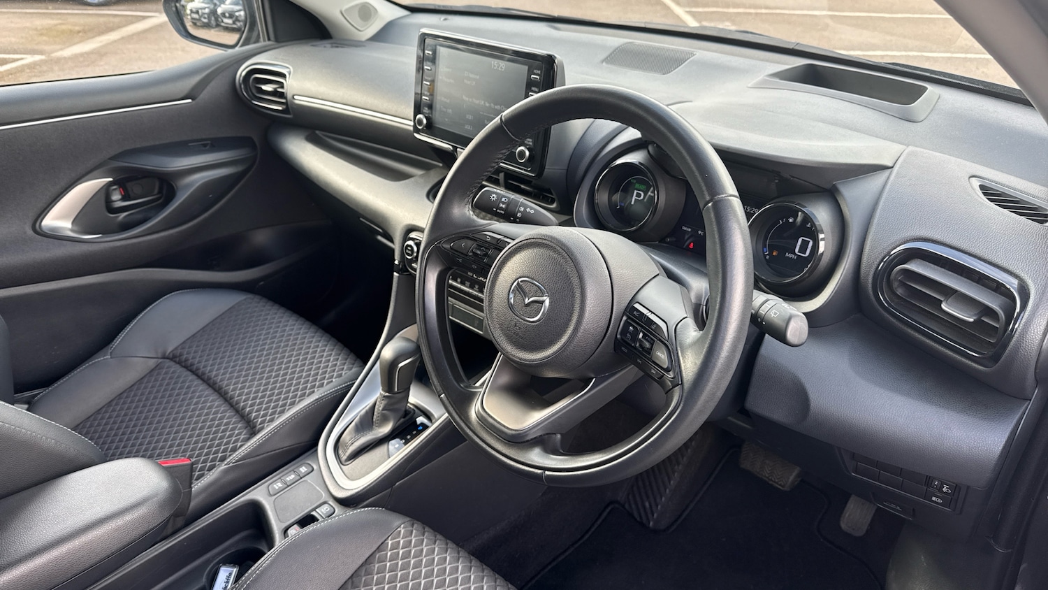 Used Mazda Mazda2 HYBRID 2023 for sale - 78025250: Photo 11