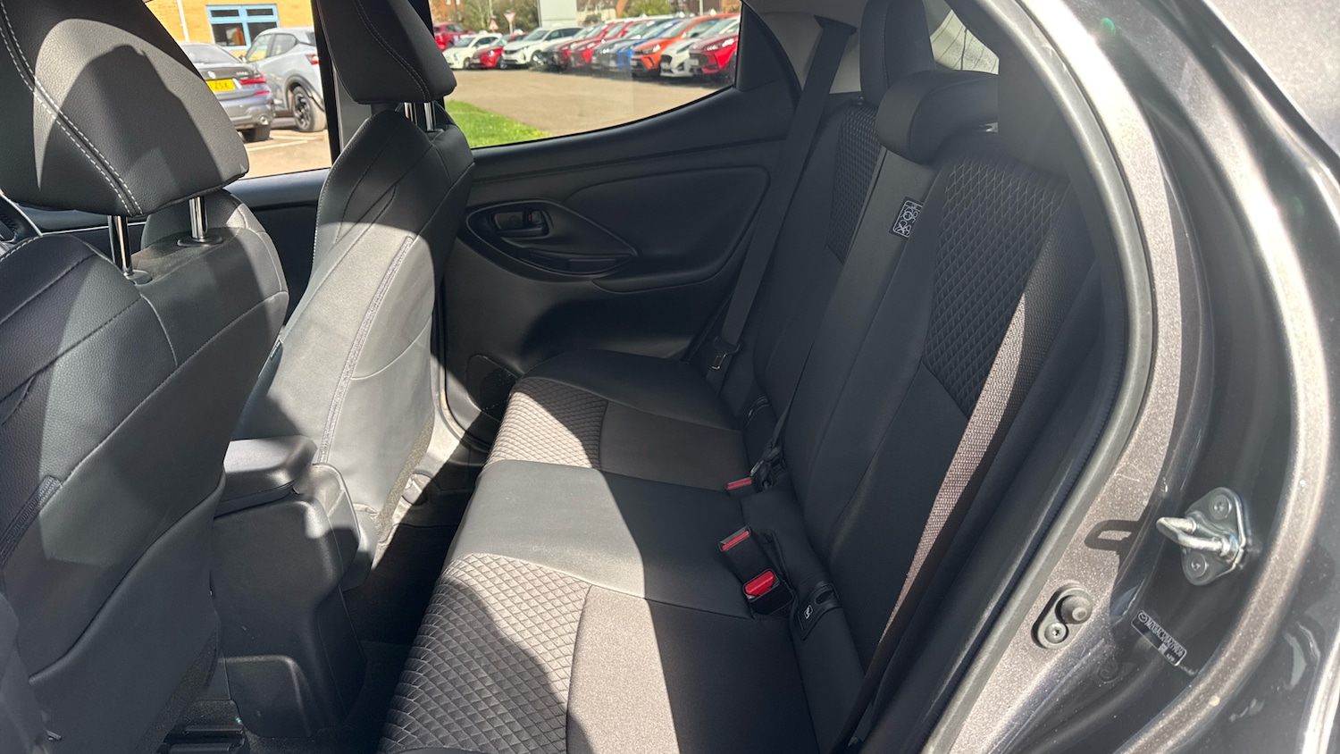 Used Mazda Mazda2 HYBRID 2023 for sale - 78025250: Photo 16