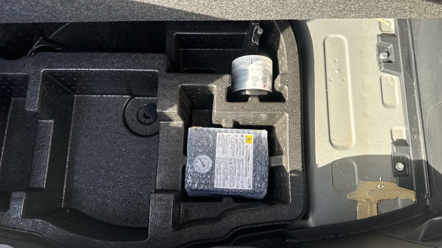 Used Mazda Mazda2 HYBRID 2023 for sale - 78025250: Photo 22