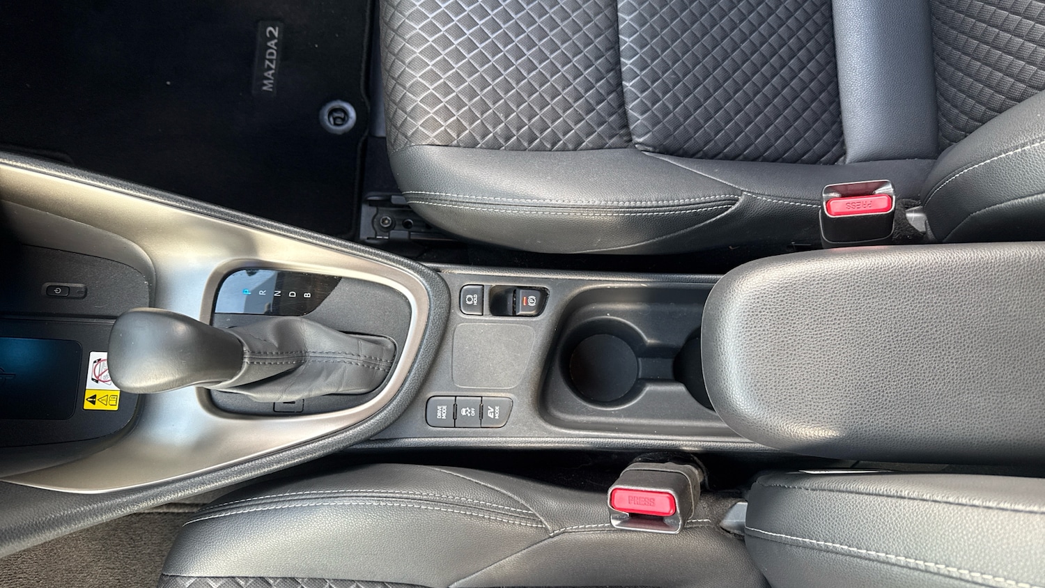 Used Mazda Mazda2 HYBRID 2023 for sale - 78025250: Photo 26