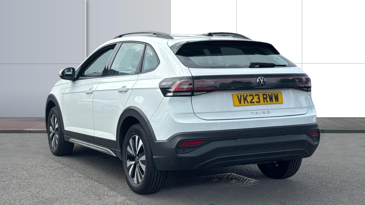 Used Volkswagen Taigo 2023 for sale - 76384895: Photo 2