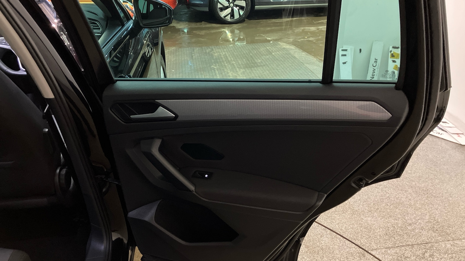 Used Volkswagen Tiguan 2020 for sale - 77946963: Photo 40