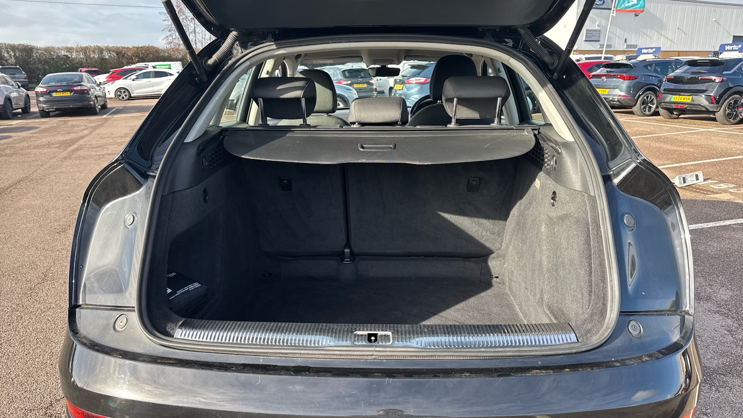 Used Audi Q3 2018 for sale - 77528069: Photo 4