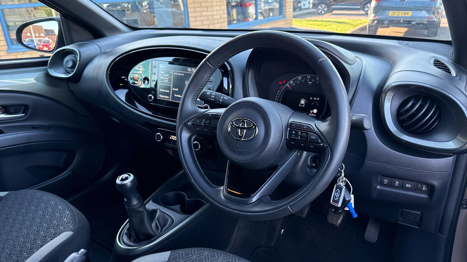 Used Toyota Aygo X 2023 for sale - 77946008: Photo 11