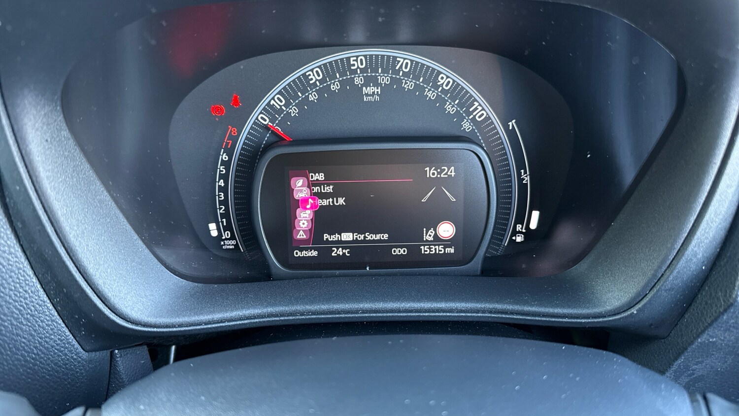 Used Toyota Aygo X 2023 for sale - 77946008: Photo 29