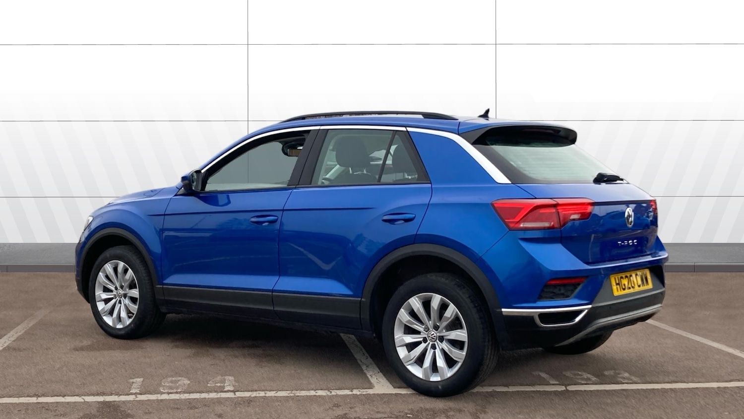Used Volkswagen T-Roc 2020 for sale - 77323836: Photo 2