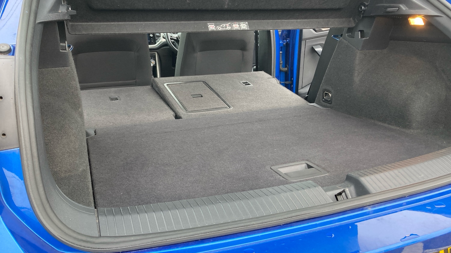 Used Volkswagen T-Roc 2020 for sale - 77323836: Photo 32