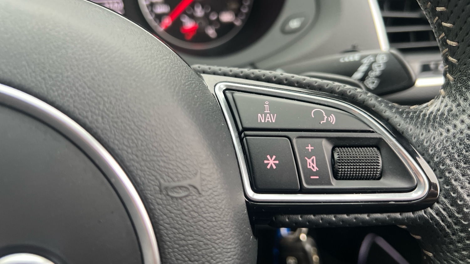 Used Audi Q3 2018 for sale - 77803534: Photo 23