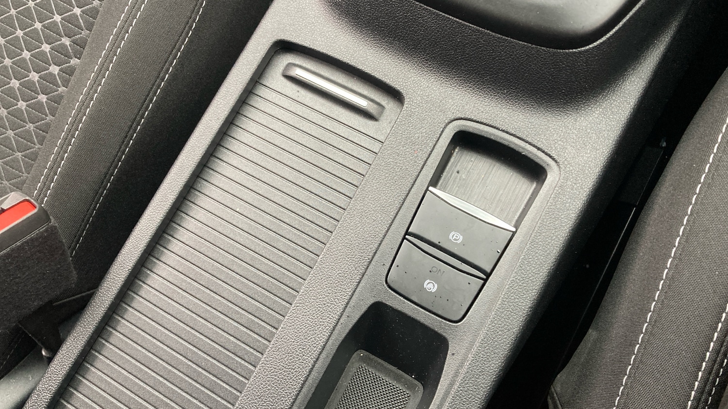 Used Ford Kuga 2025 for sale - 76948198: Photo 27