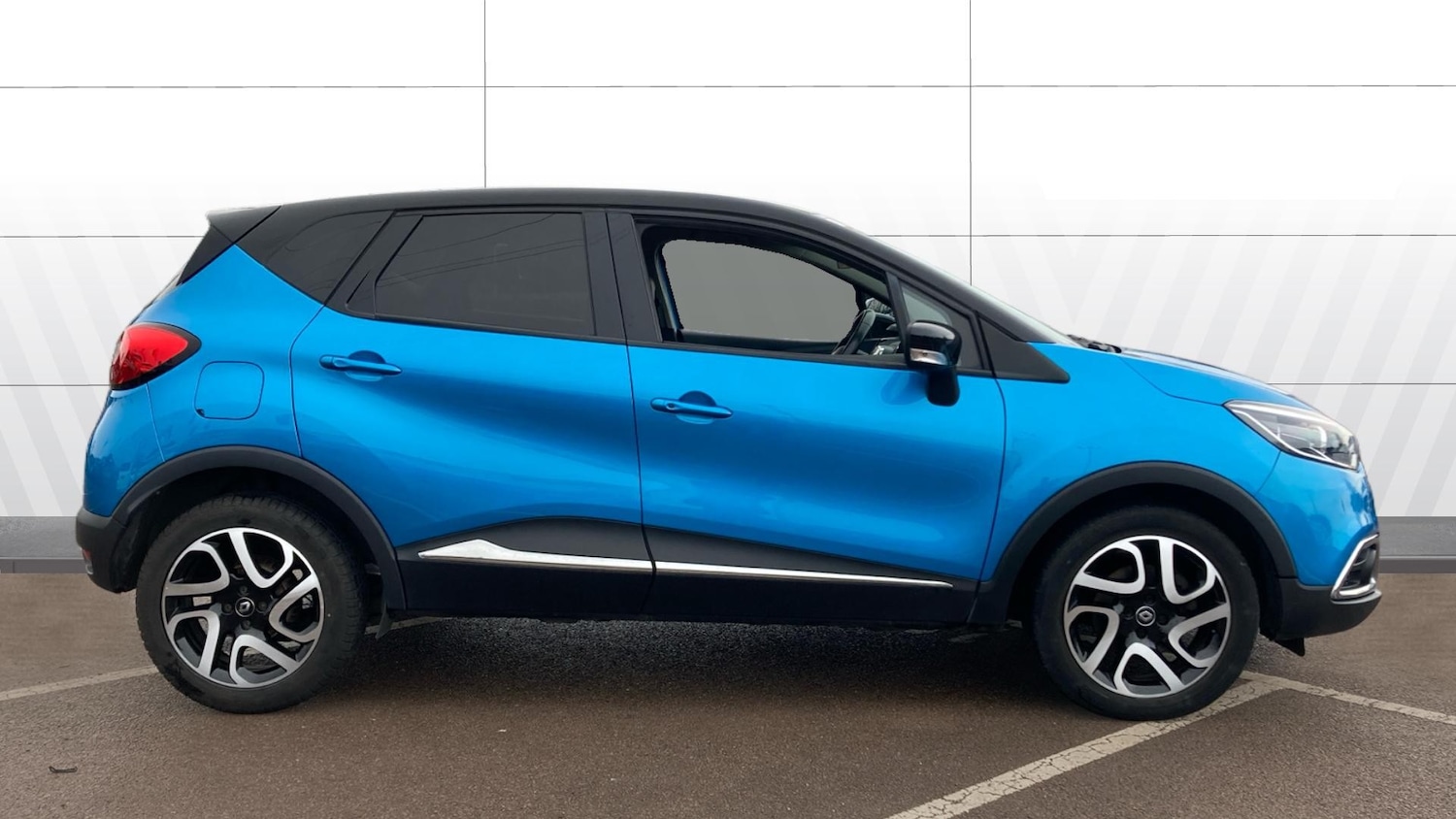 Used Renault Captur 2017 for sale - 77168453: Photo 5