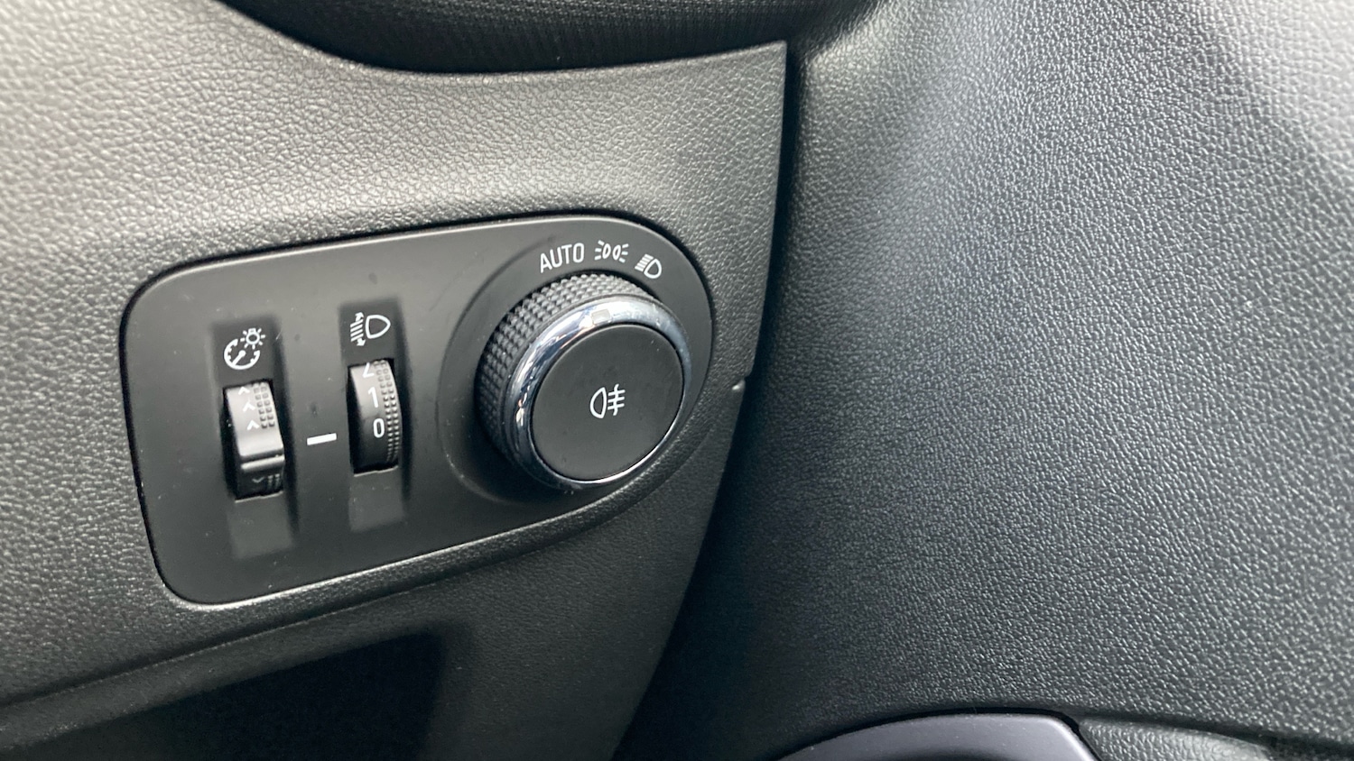 Used Vauxhall Crossland 2022 for sale - 77935108: Photo 30