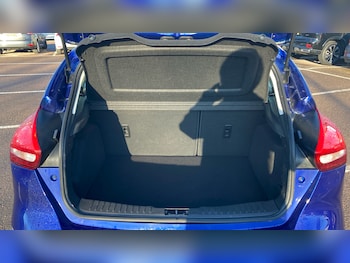 Used Ford Focus 2017 for sale - 76806984: Photo