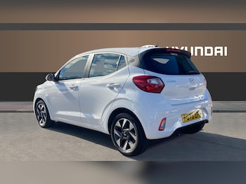 Used Hyundai i10 2023 for sale - 77323835: Photo